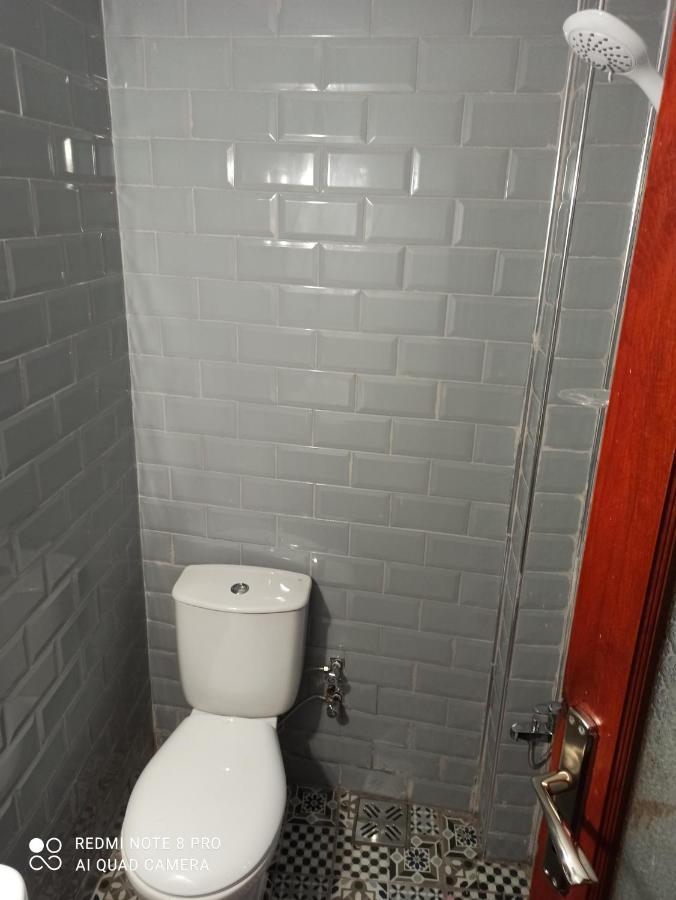 Gagarin Pub & Hotel Antalya Luaran gambar