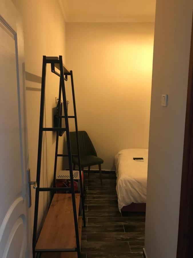 Gagarin Pub & Hotel Antalya Luaran gambar