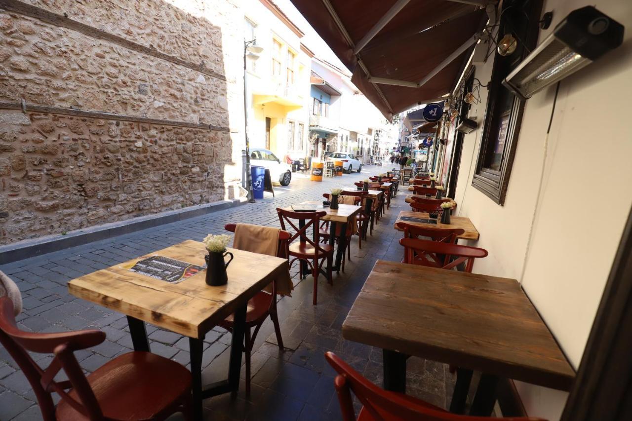 Gagarin Pub & Hotel Antalya Luaran gambar