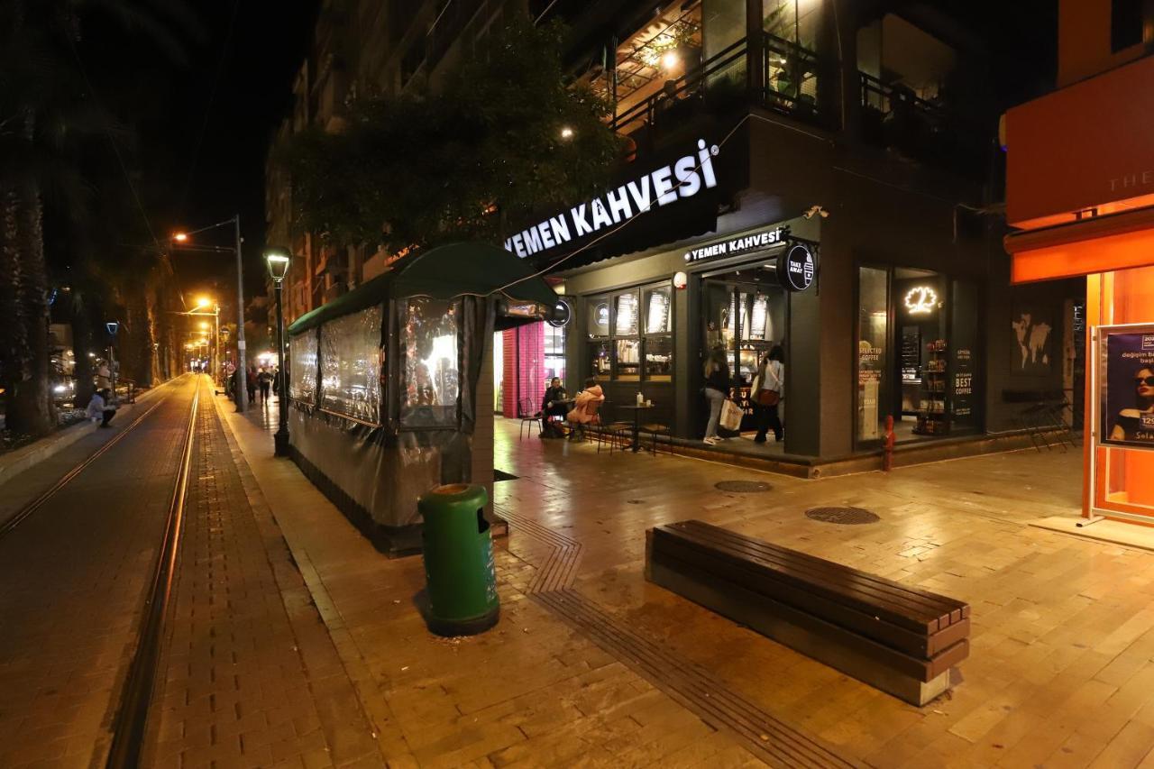 Gagarin Pub & Hotel Antalya Luaran gambar
